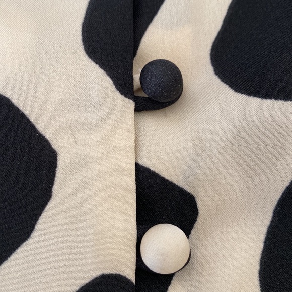 Ann Taylor size medium petite long sleeve black & cream top with covered buttons - Picture 7 of 13
